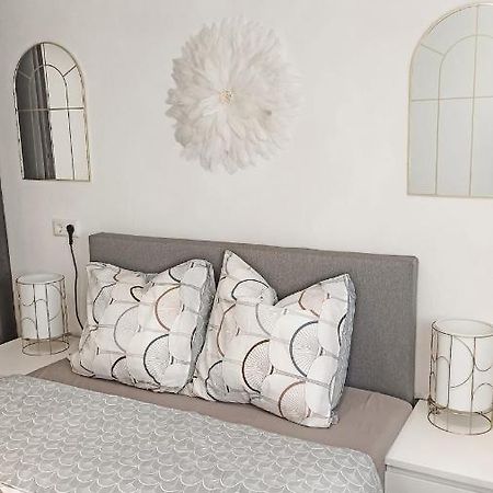 Апартаменты Schone 2 Zw In Sindelfingen - Maichingen *Daimler Экстерьер фото
