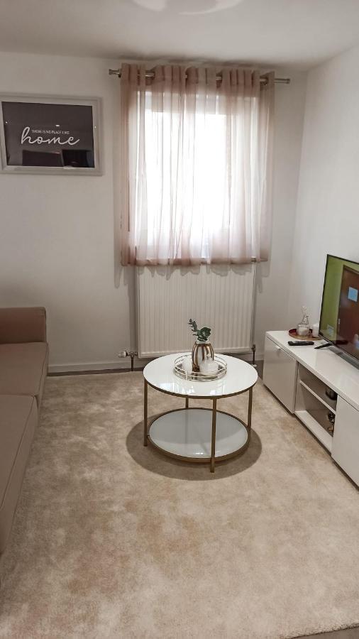 Апартаменты Schone 2 Zw In Sindelfingen - Maichingen *Daimler Экстерьер фото